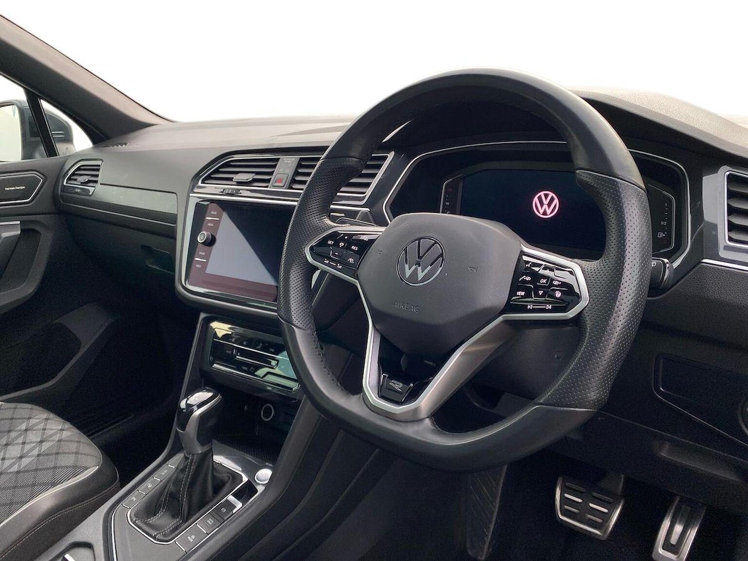 Used Volkswagen Tiguan 2020 for sale - 77759335: Photo 15