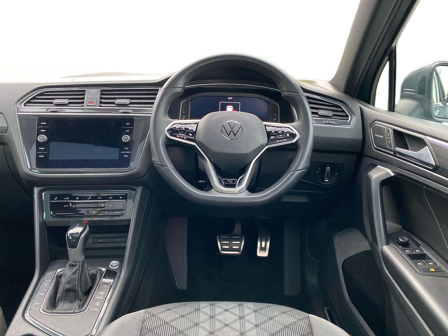 Used Volkswagen Tiguan 2020 for sale - 77759335: Photo 9