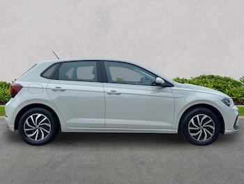 Used Volkswagen Polo 2023 for sale - 78914864: Photo