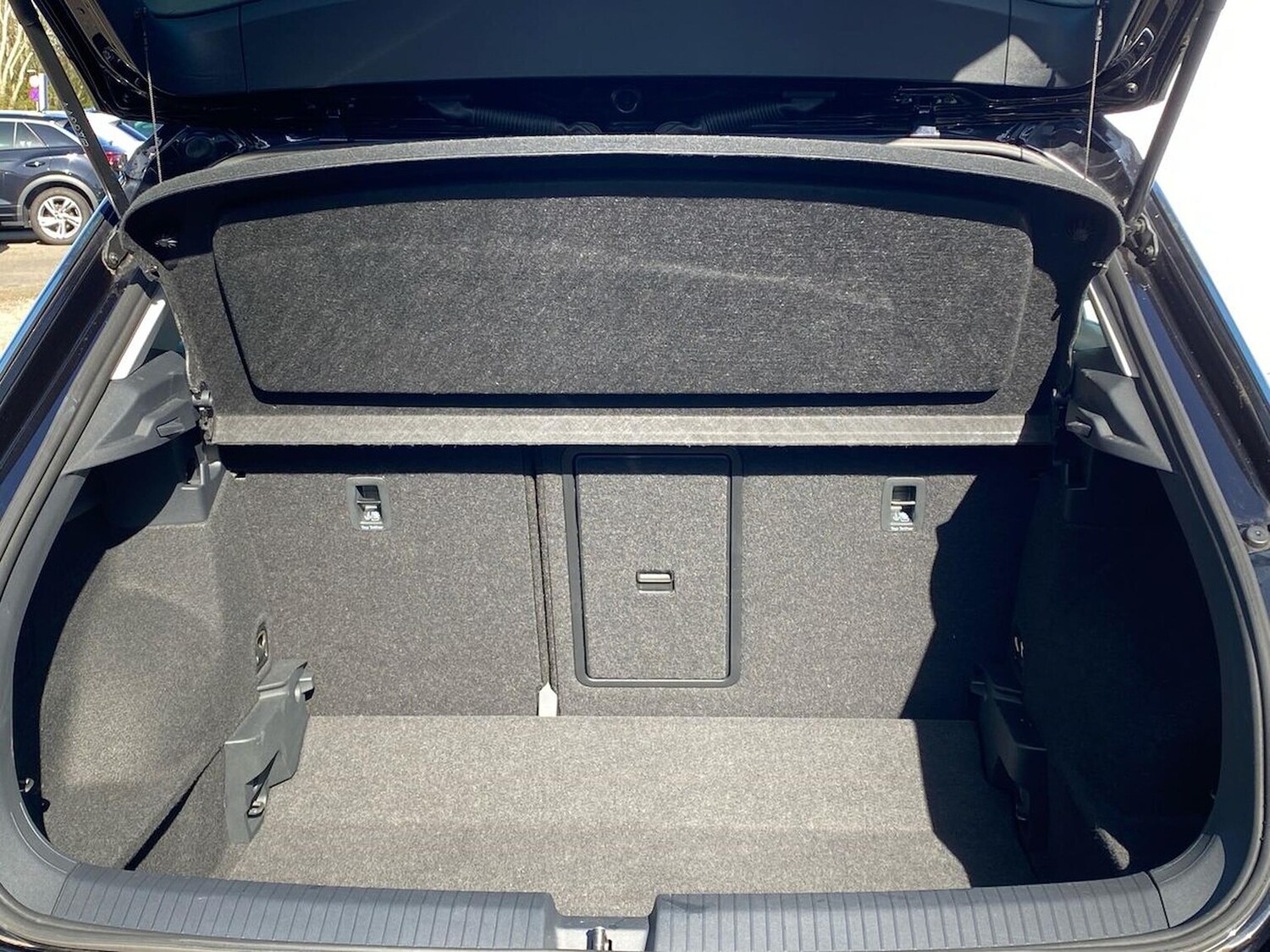 Used Volkswagen T-Roc 2023 for sale - 78195938: Photo 17