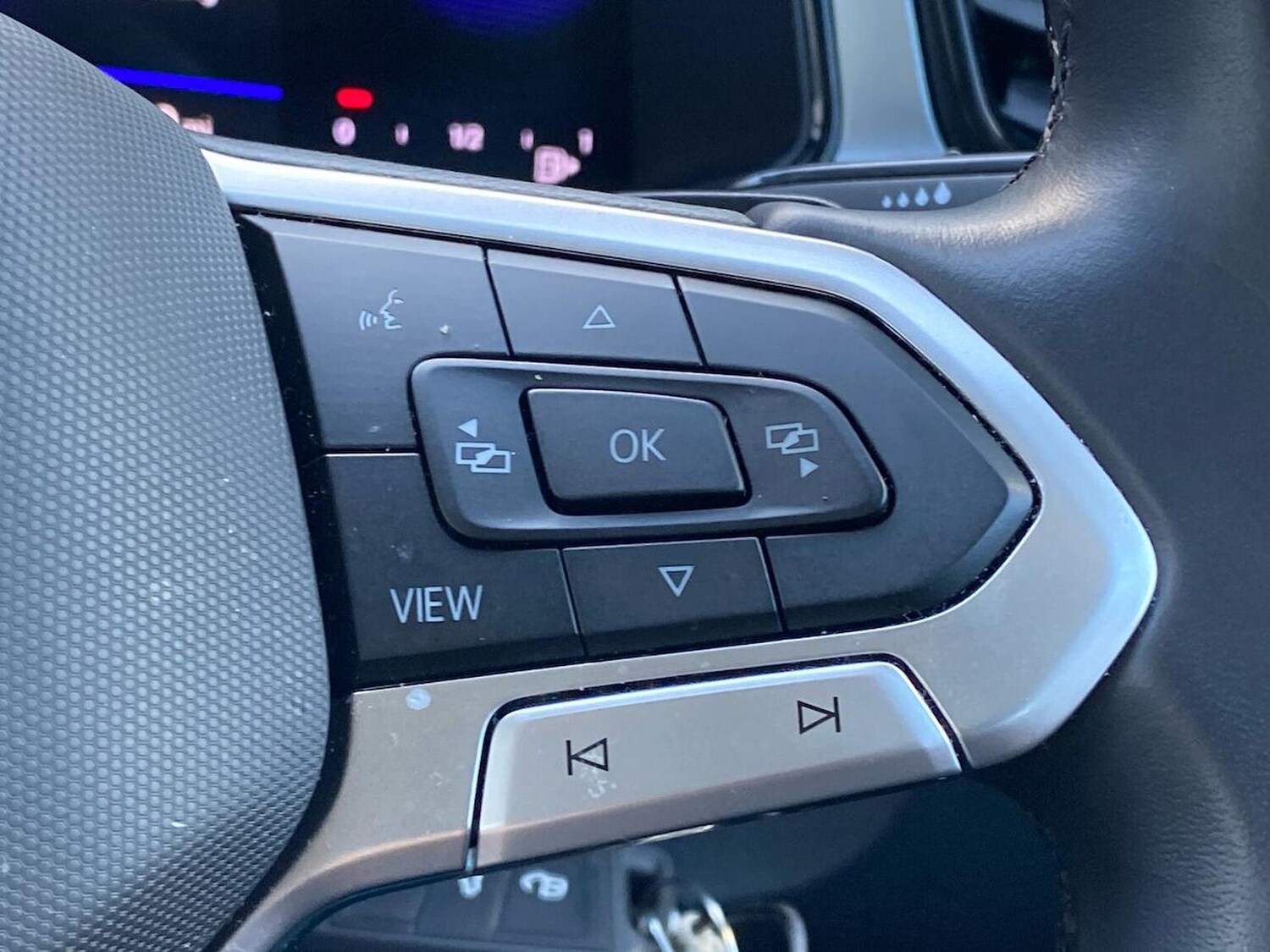 Used Volkswagen T-Roc 2023 for sale - 78195938: Photo 25