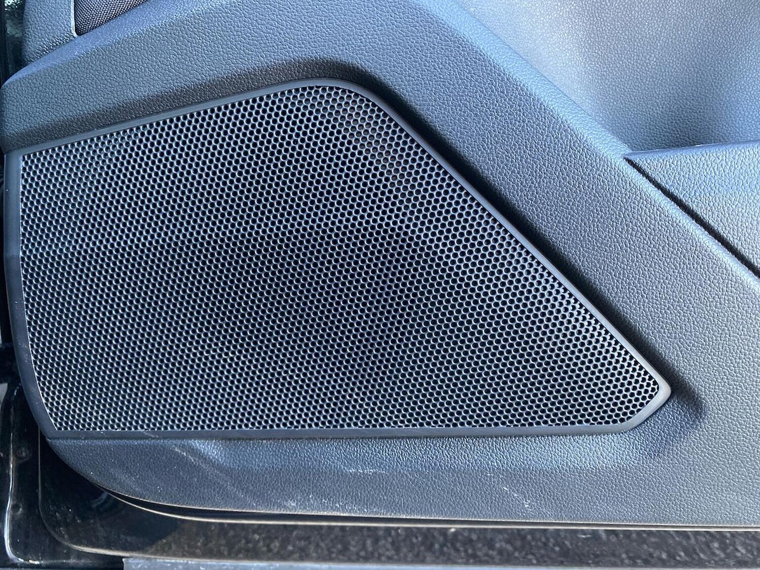 Used Volkswagen T-Roc 2023 for sale - 78195938: Photo 29