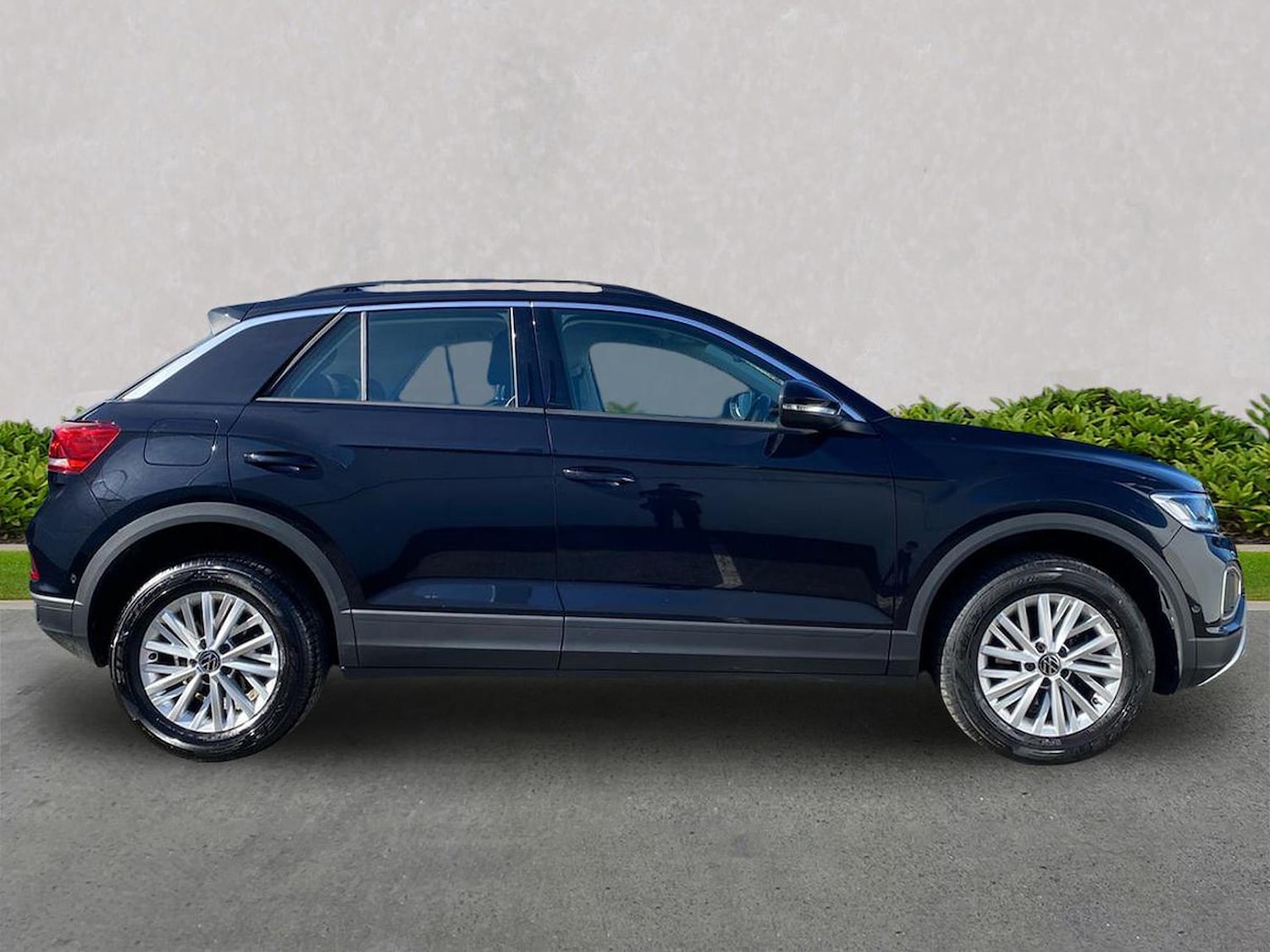Used Volkswagen T-Roc 2023 for sale - 78195938: Photo 3