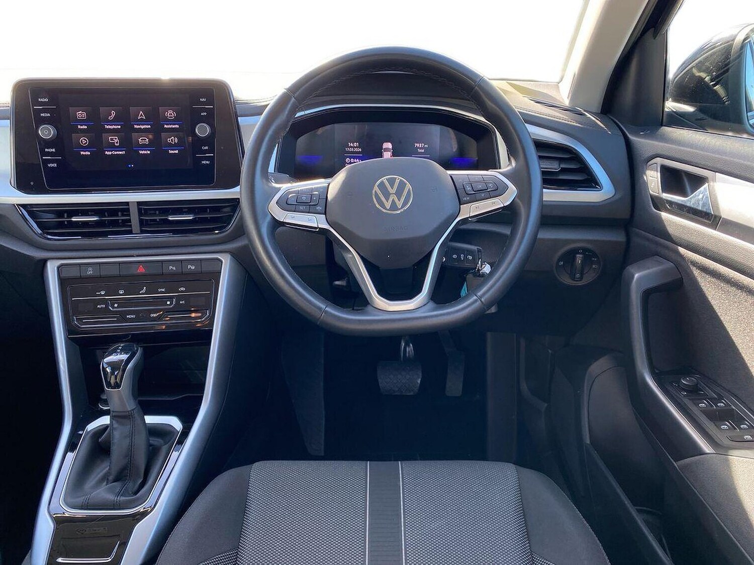 Used Volkswagen T-Roc 2023 for sale - 78195938: Photo 9