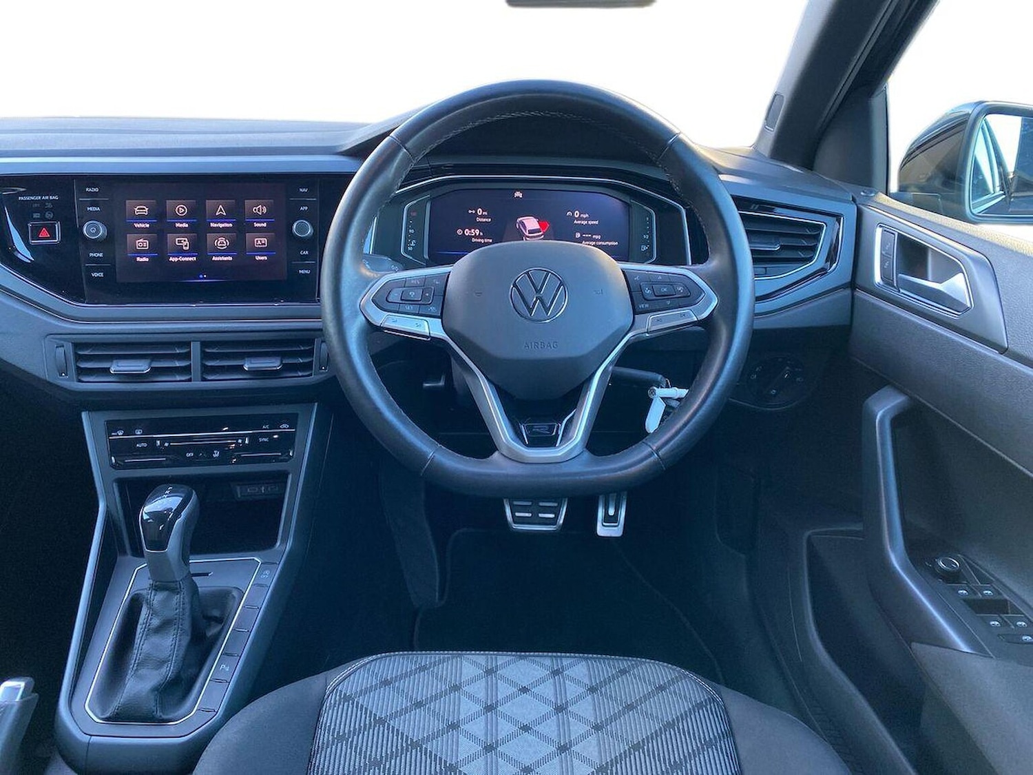 Used Volkswagen Polo 2024 for sale - 76699491: Photo 9