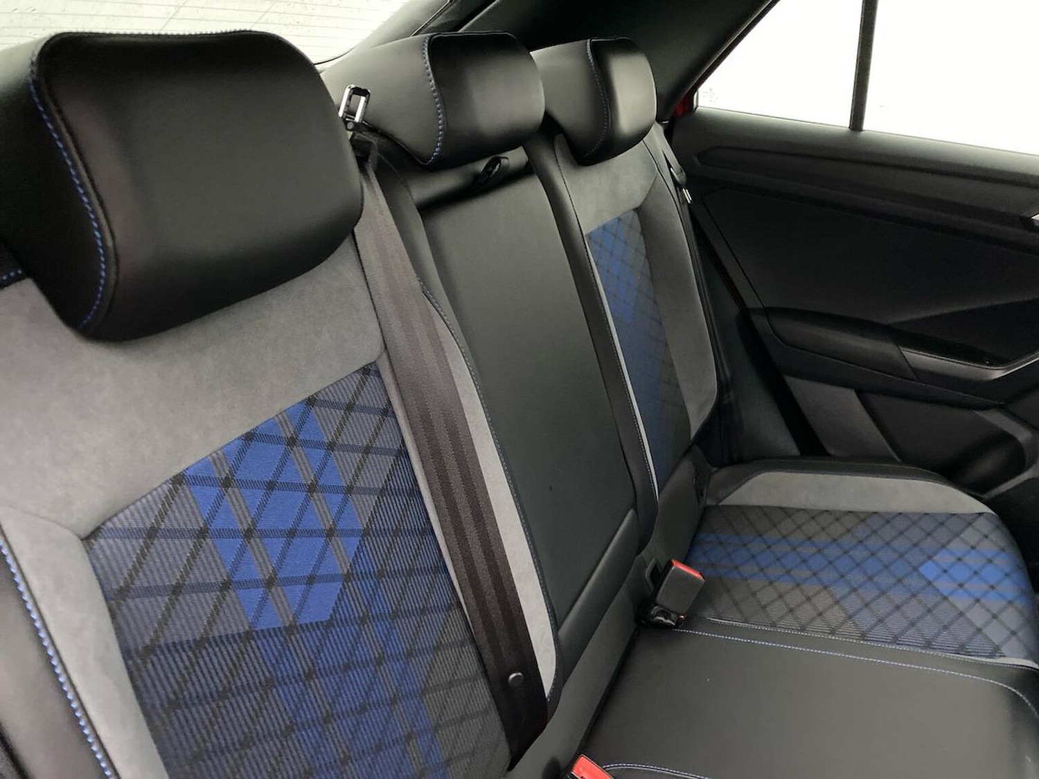 Used Volkswagen T-Roc 2023 for sale - 77488200: Photo 16