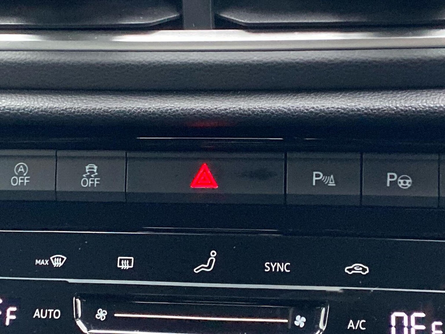 Used Volkswagen T-Roc 2023 for sale - 77488200: Photo 22