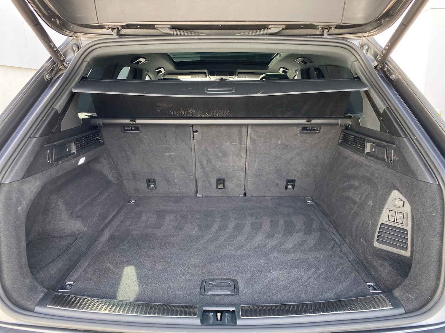 Used Volkswagen Touareg 2023 for sale - 78195962: Photo 17