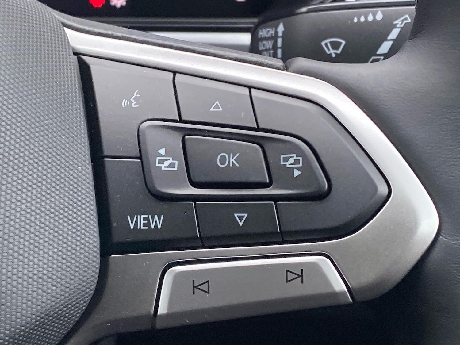 Used Volkswagen T-Roc 2026 for sale - 77901669: Photo 25