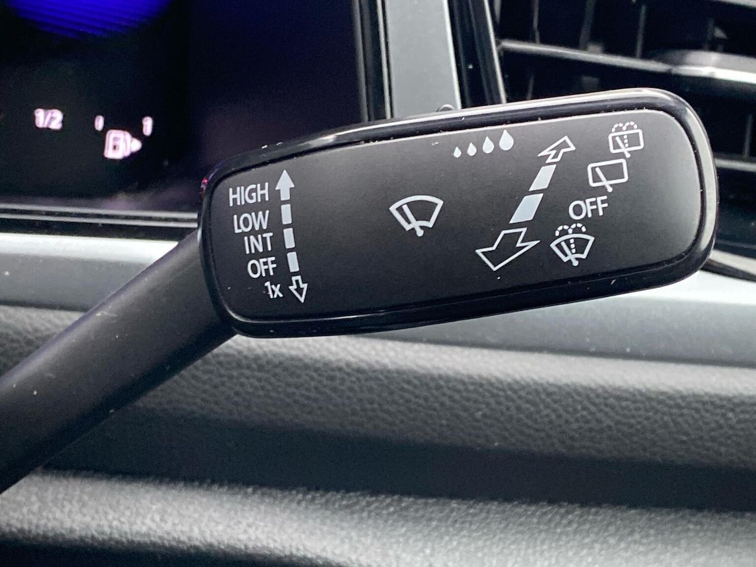 Used Volkswagen T-Roc 2022 for sale - 78195916: Photo 27