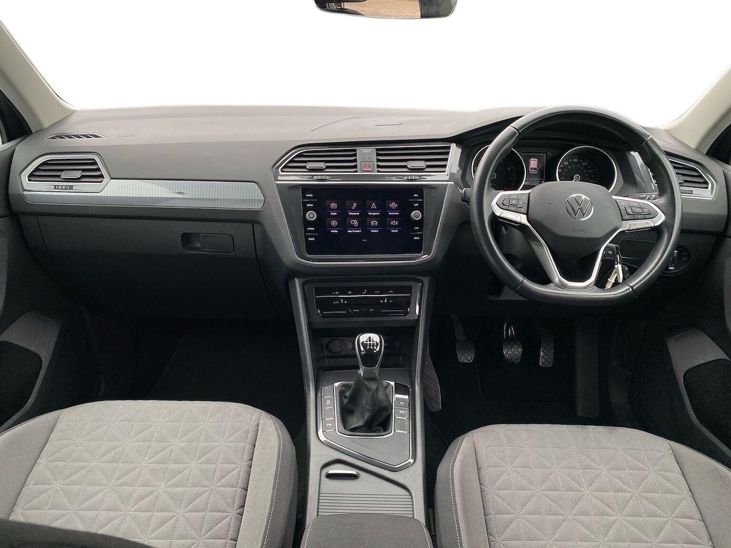 Used Volkswagen Tiguan 2023 for sale - 76159520: Photo 8