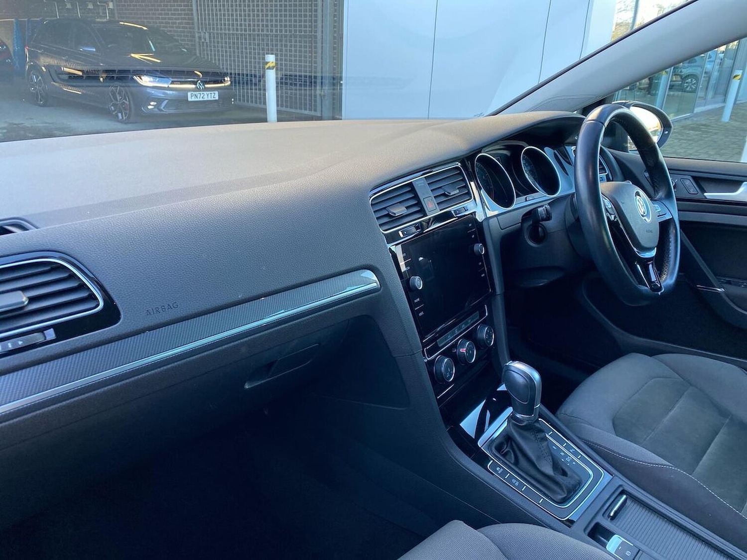 Used Volkswagen Golf 2019 for sale - 76628214: Photo 7