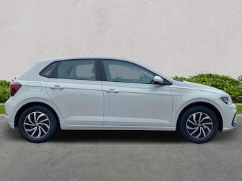 Used Volkswagen Polo 2025 for sale - 77061618: Photo