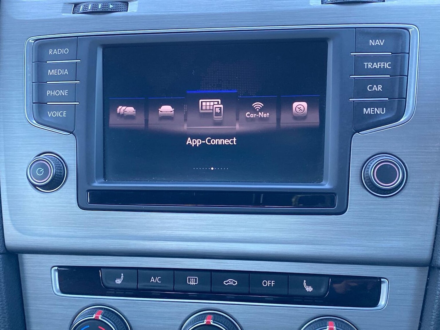 Used Volkswagen Golf 2017 for sale - 76963536: Photo 11