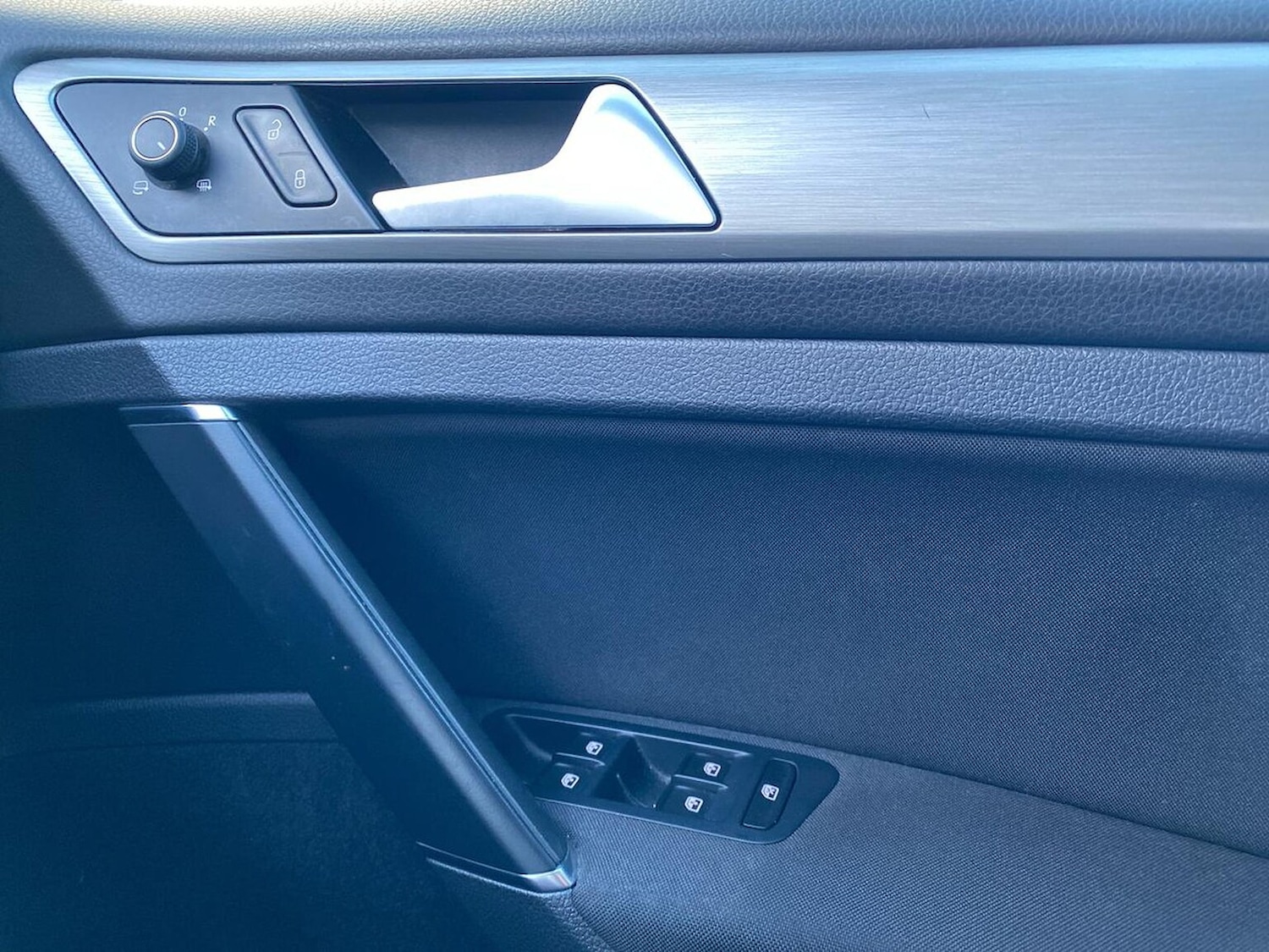 Used Volkswagen Golf 2017 for sale - 76963536: Photo 21