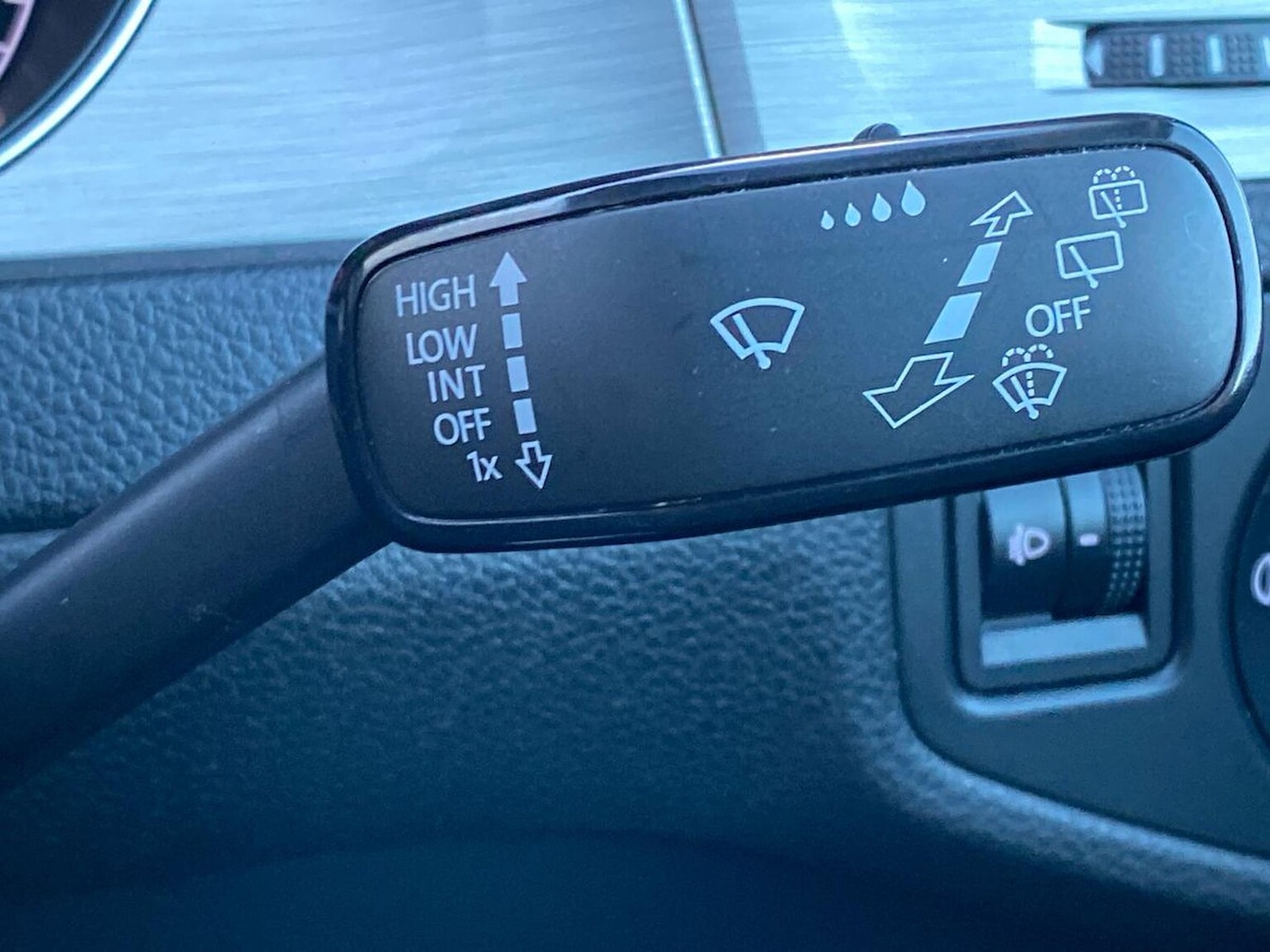 Used Volkswagen Golf 2017 for sale - 76963536: Photo 28