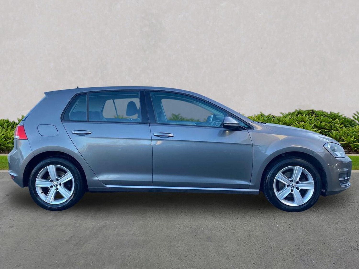 Used Volkswagen Golf 2017 for sale - 76963536: Photo 3