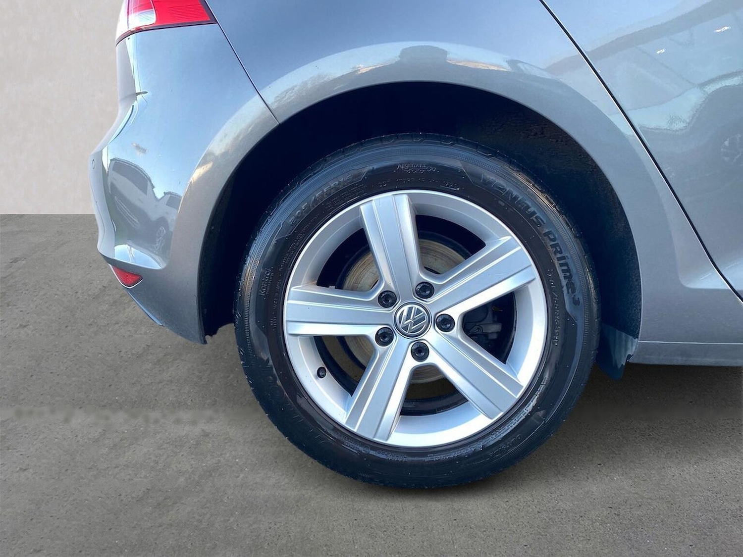 Used Volkswagen Golf 2017 for sale - 76963536: Photo 6