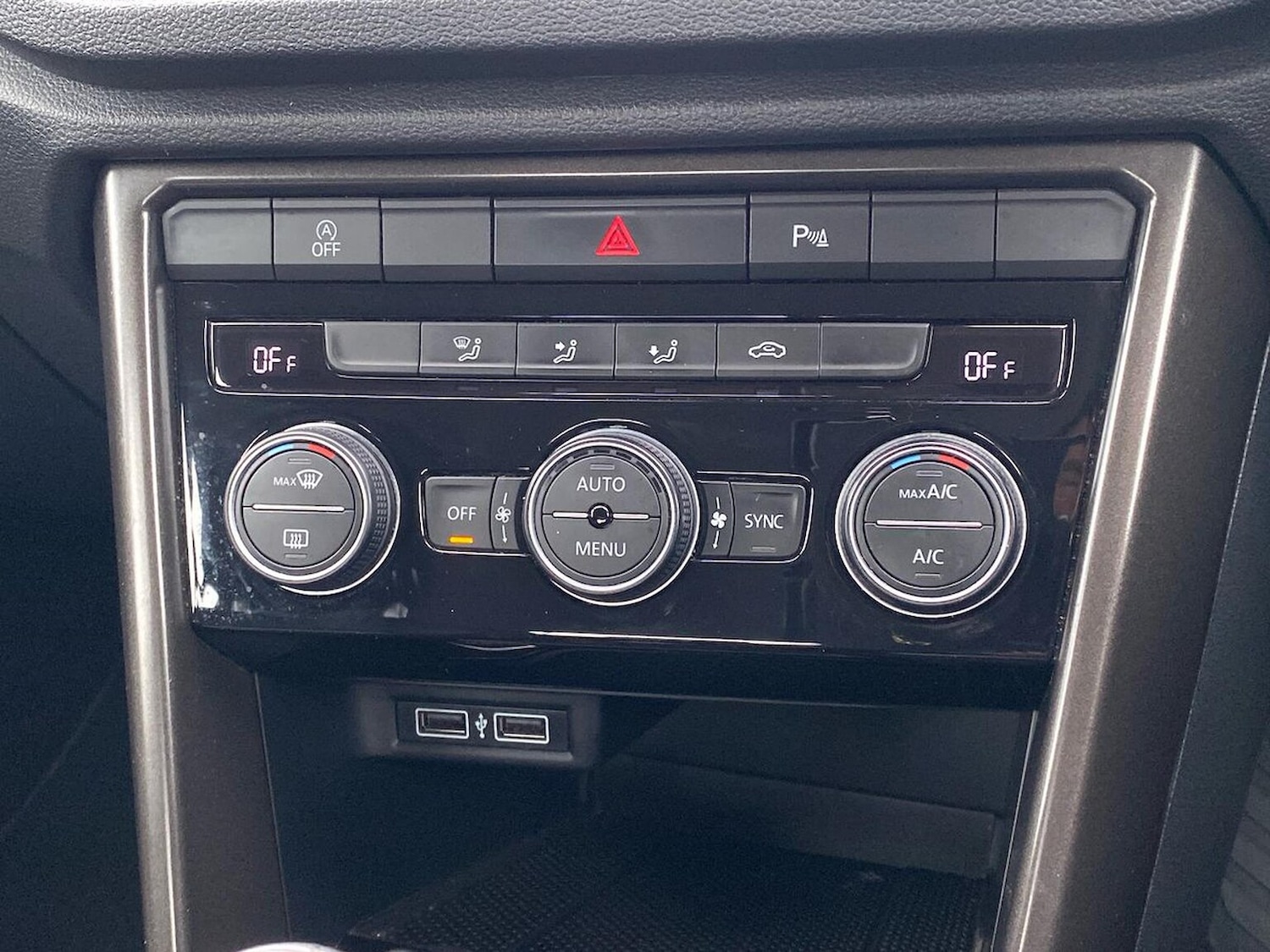 Used Volkswagen T-Roc 2019 for sale - 76490535: Photo 12