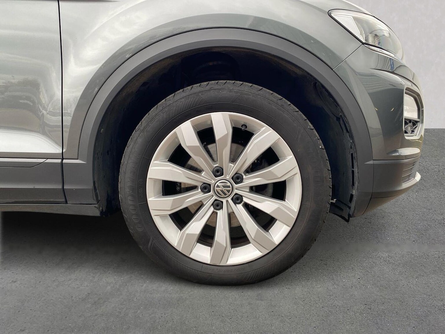 Used Volkswagen T-Roc 2019 for sale - 76490535: Photo 6