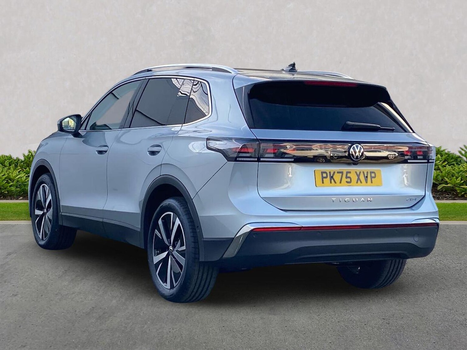 Used Volkswagen Tiguan 2025 for sale - 77616683: Photo 2
