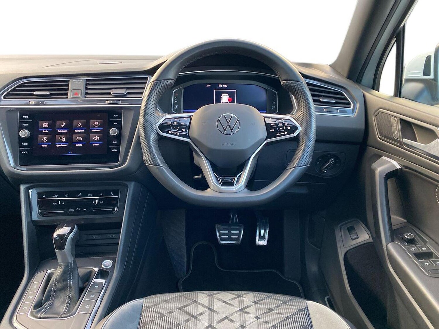 Used Volkswagen Tiguan Allspace 2023 for sale - 76791838: Photo 9