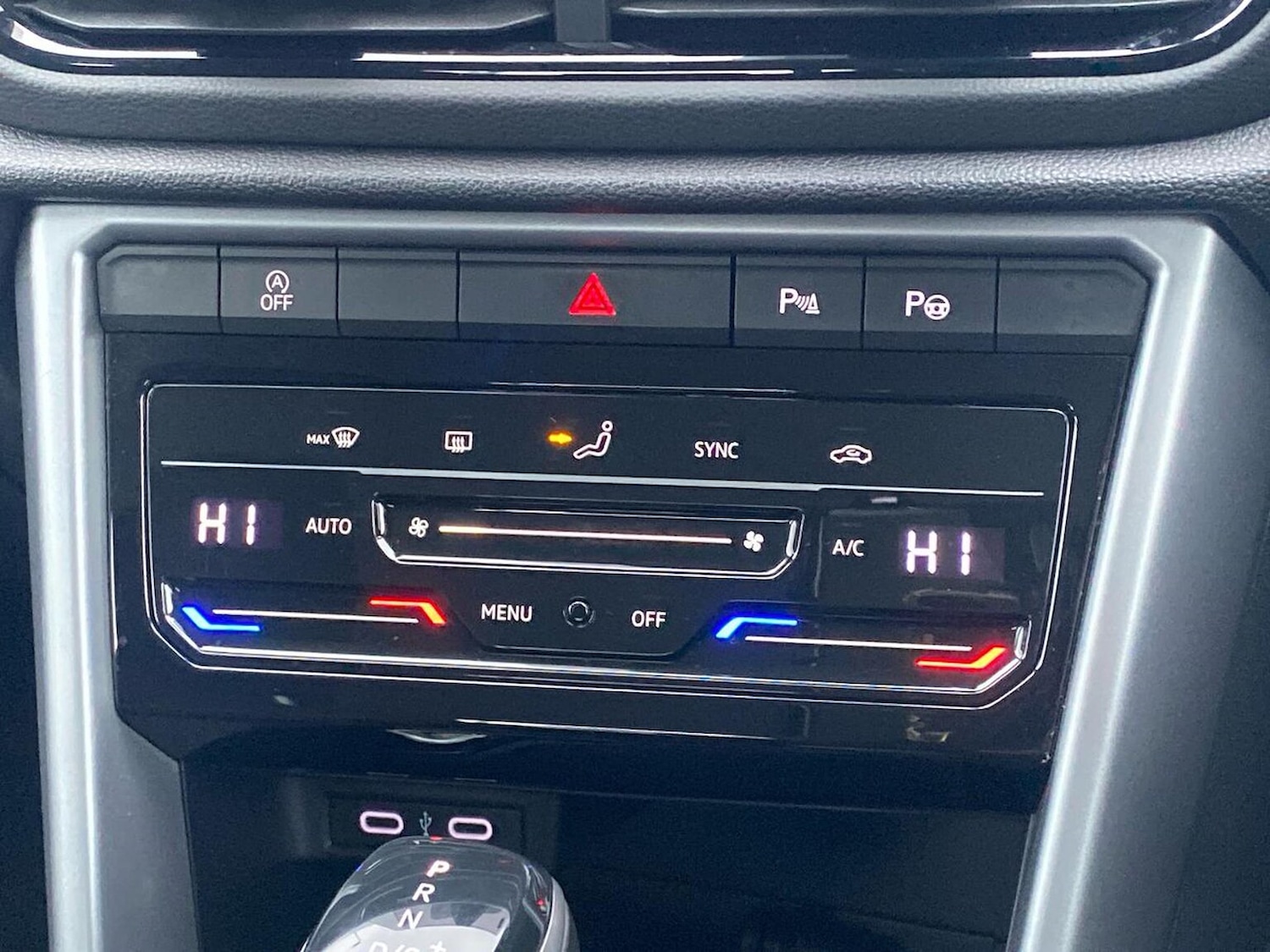 Used Volkswagen T-Roc 2022 for sale - 77830503: Photo 12