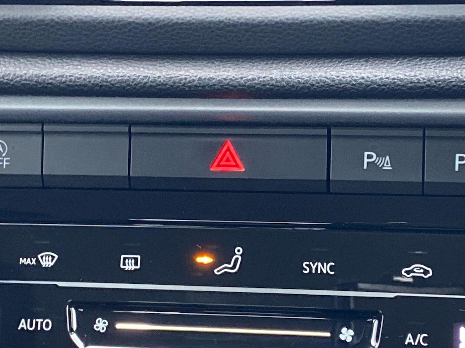 Used Volkswagen T-Roc 2022 for sale - 77830503: Photo 22