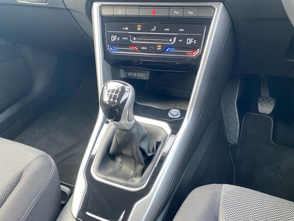 Used Volkswagen T-Roc 2024 for sale - 76040702: Photo 13