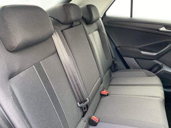 Used Volkswagen T-Roc 2024 for sale - 76040702: Photo 16