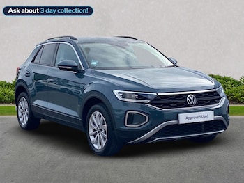 Used Volkswagen T-Roc 2024 for sale - 76040702: Photo
