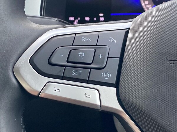 Used Volkswagen T-Roc 2024 for sale - 76040702: Photo 26