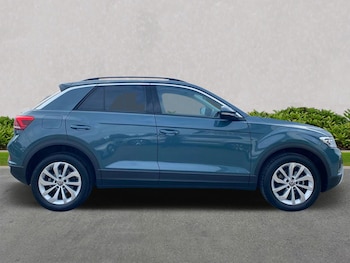 Used Volkswagen T-Roc 2024 for sale - 76040702: Photo