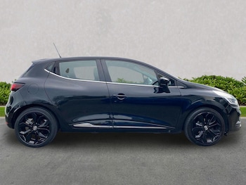 Used Renault Clio 2017 for sale - 77687974: Photo