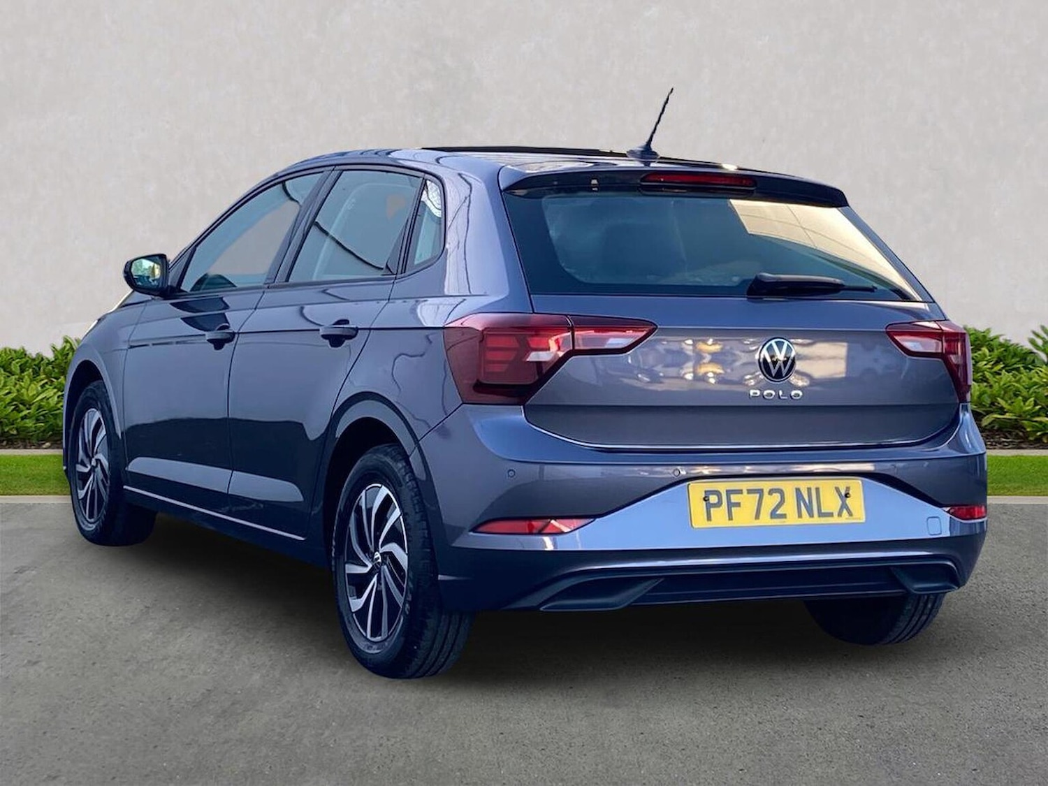 Used Volkswagen Polo 2023 for sale - 76643574: Photo 2