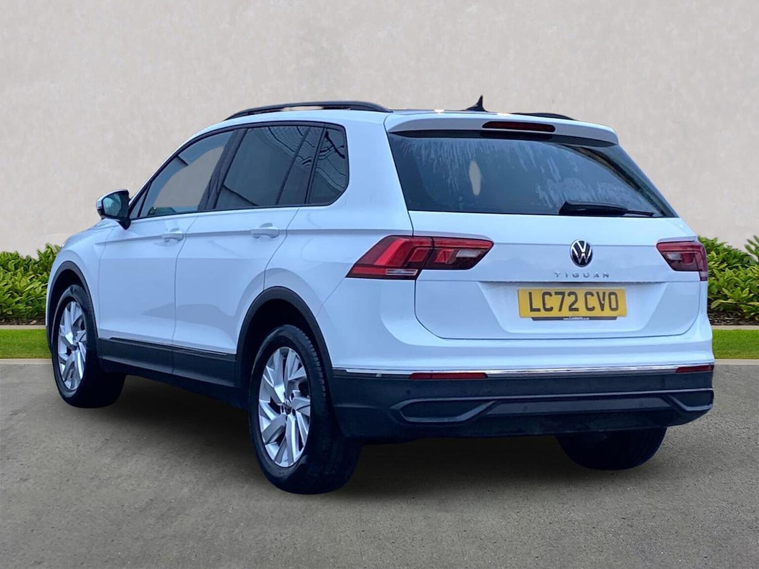 Used Volkswagen Tiguan 2022 for sale - 76637707: Photo 2