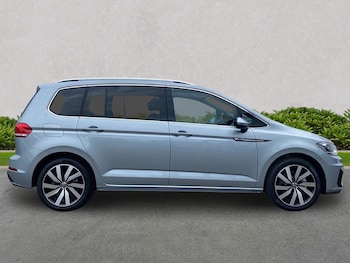 Used Volkswagen Touran 2025 for sale - 76194485: Photo