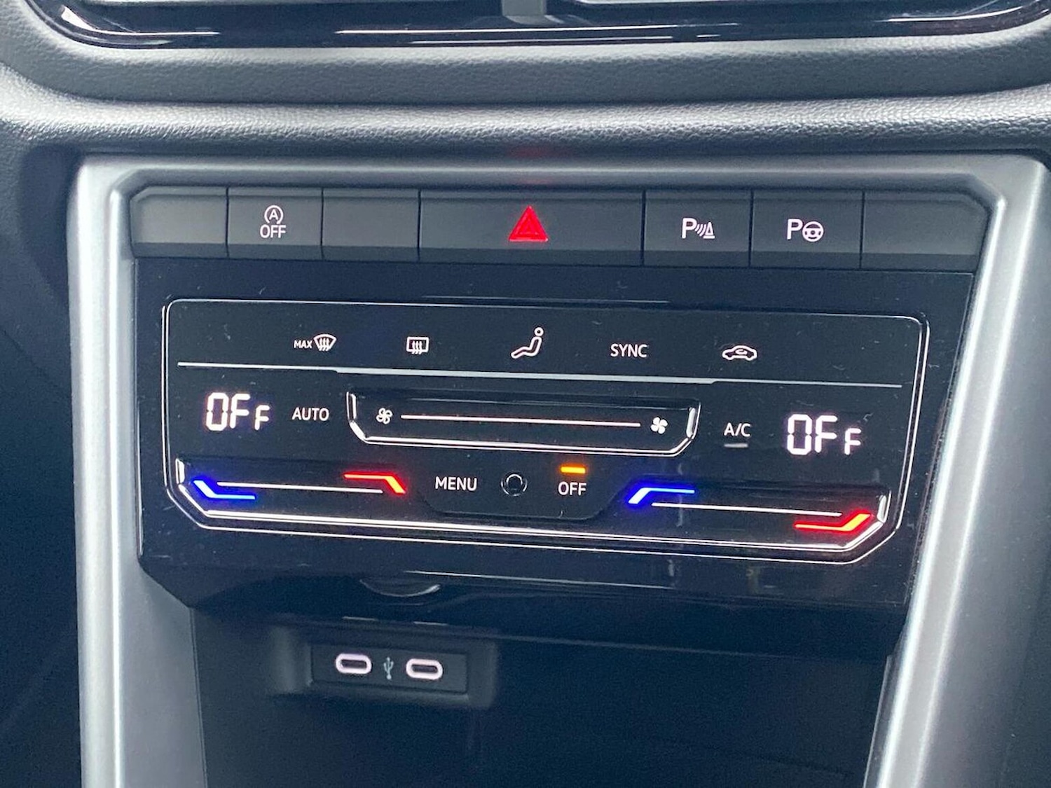 Used Volkswagen T-Roc 2023 for sale - 76809369: Photo 12