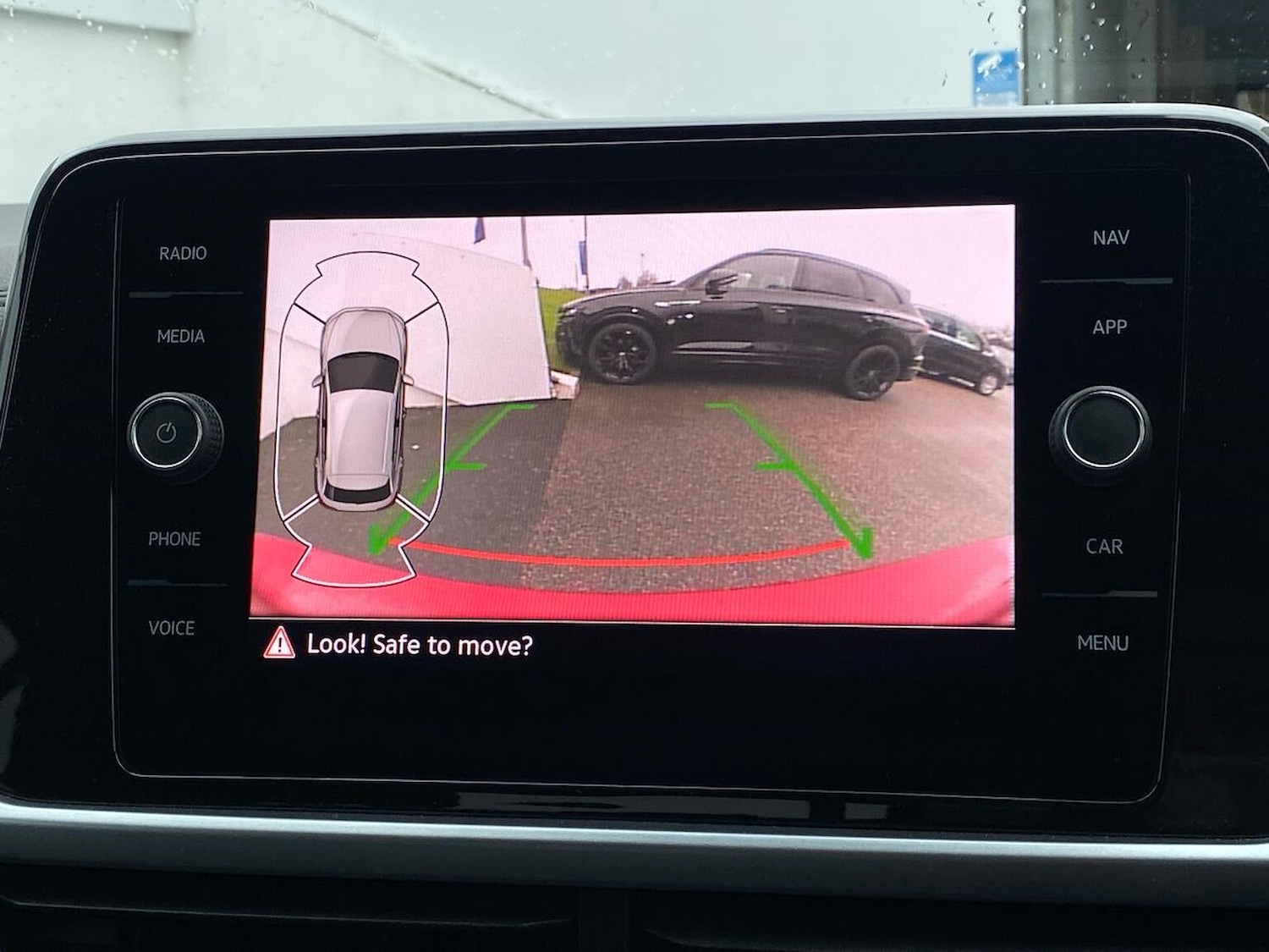 Used Volkswagen T-Roc 2023 for sale - 76809369: Photo 23