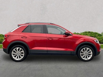 Used Volkswagen T-Roc 2023 for sale - 76809369: Photo