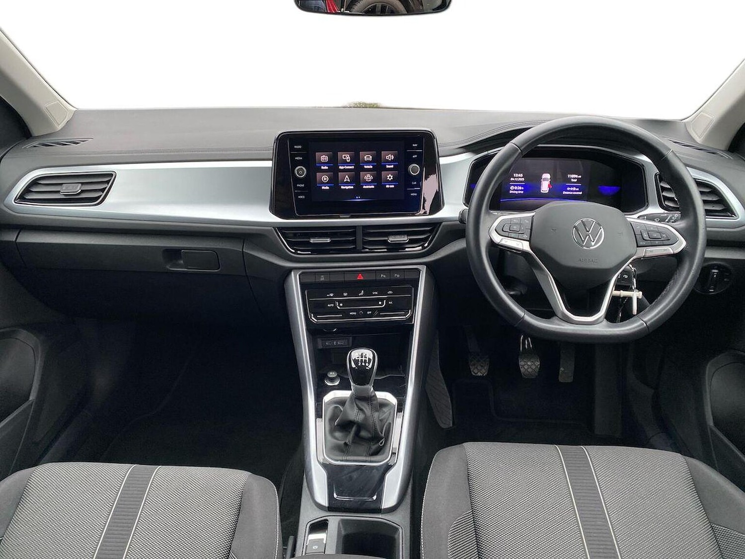 Used Volkswagen T-Roc 2023 for sale - 76809369: Photo 8