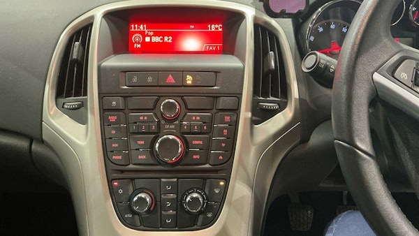 Used Vauxhall Astra 2013 for sale - 76214508: Photo 11