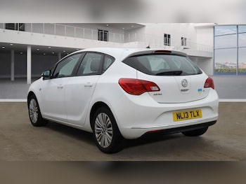 Used Vauxhall Astra 2013 for sale - 76214508: Photo