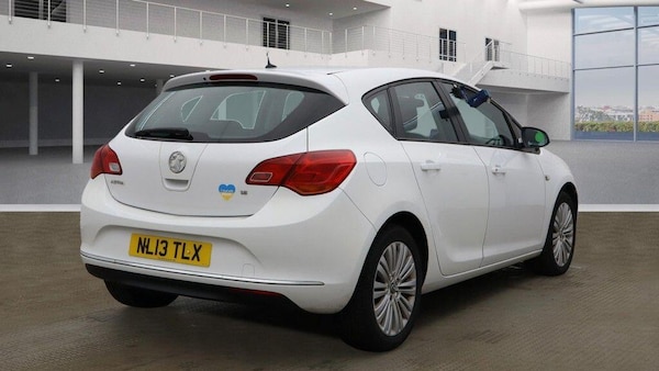 Used Vauxhall Astra 2013 for sale - 76214508: Photo 4