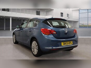 Used Vauxhall Astra 2013 for sale - 76485576: Photo