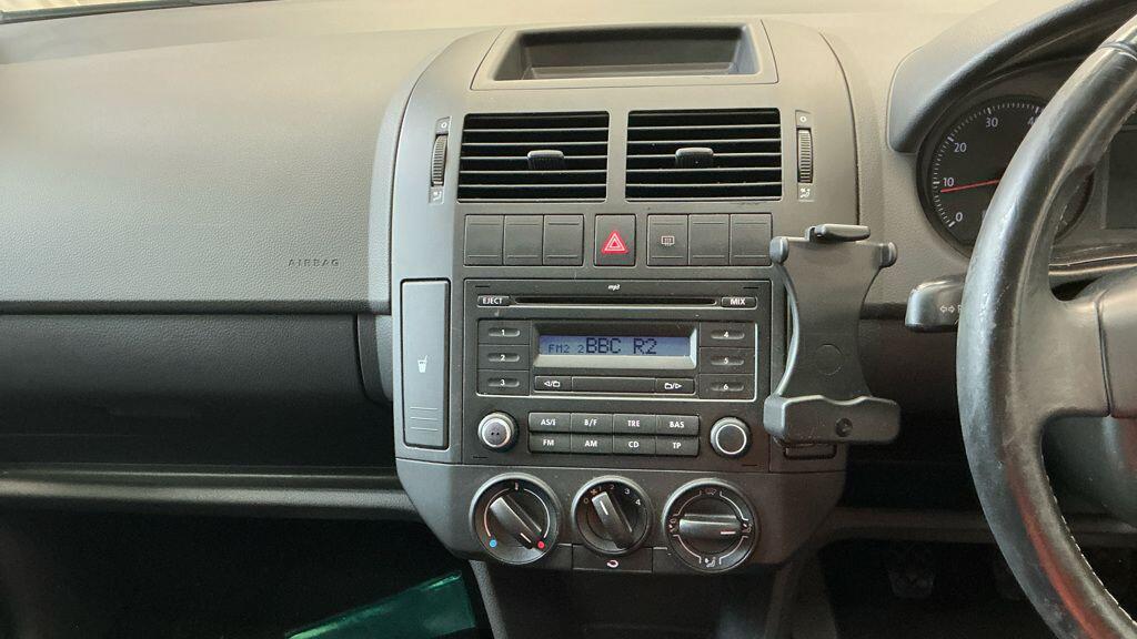 Used Volkswagen Polo 2009 for sale - 76380625: Photo 11