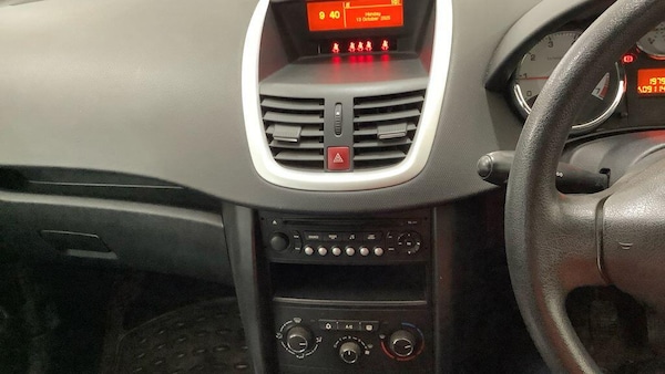 Used Peugeot 207 2010 for sale - 76307454: Photo 11