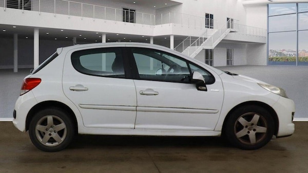 Used Peugeot 207 2010 for sale - 76307454: Photo 5