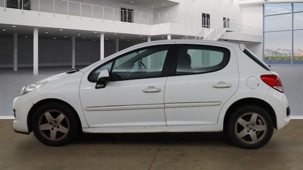 Used Peugeot 207 2010 for sale - 76307454: Photo 6