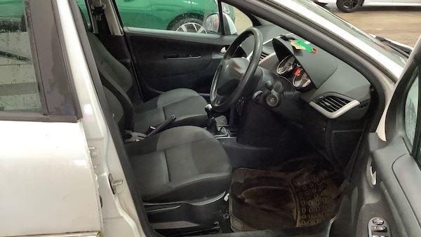Used Peugeot 207 2010 for sale - 76307454: Photo 9